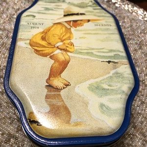 Empty vintage tin pan